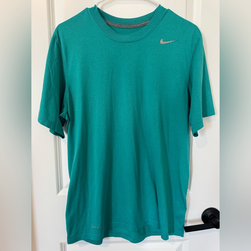 Nike Men's Aqua Short Sleeve Tee